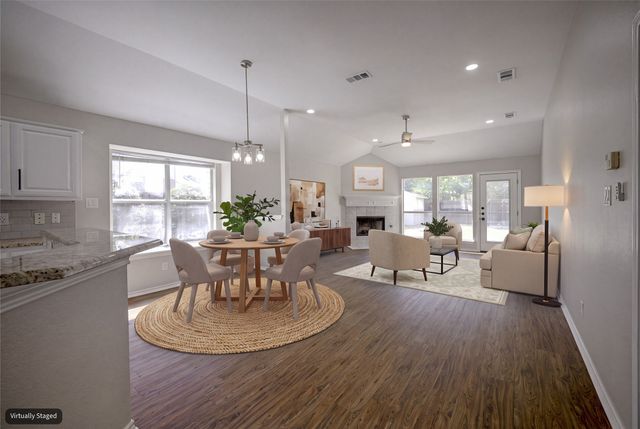 562 Continental Drive, Lewisville, TX 75067