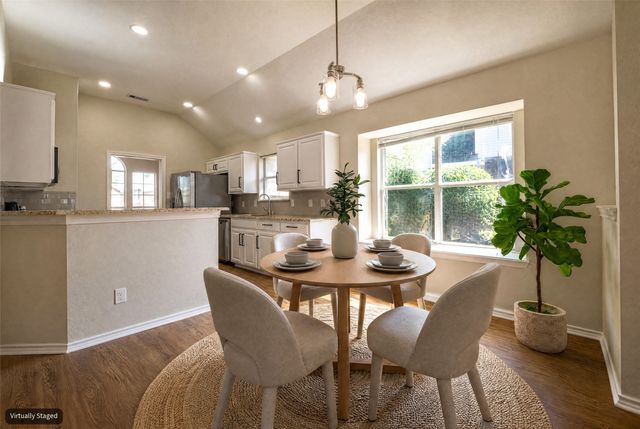 562 Continental Drive, Lewisville, TX 75067