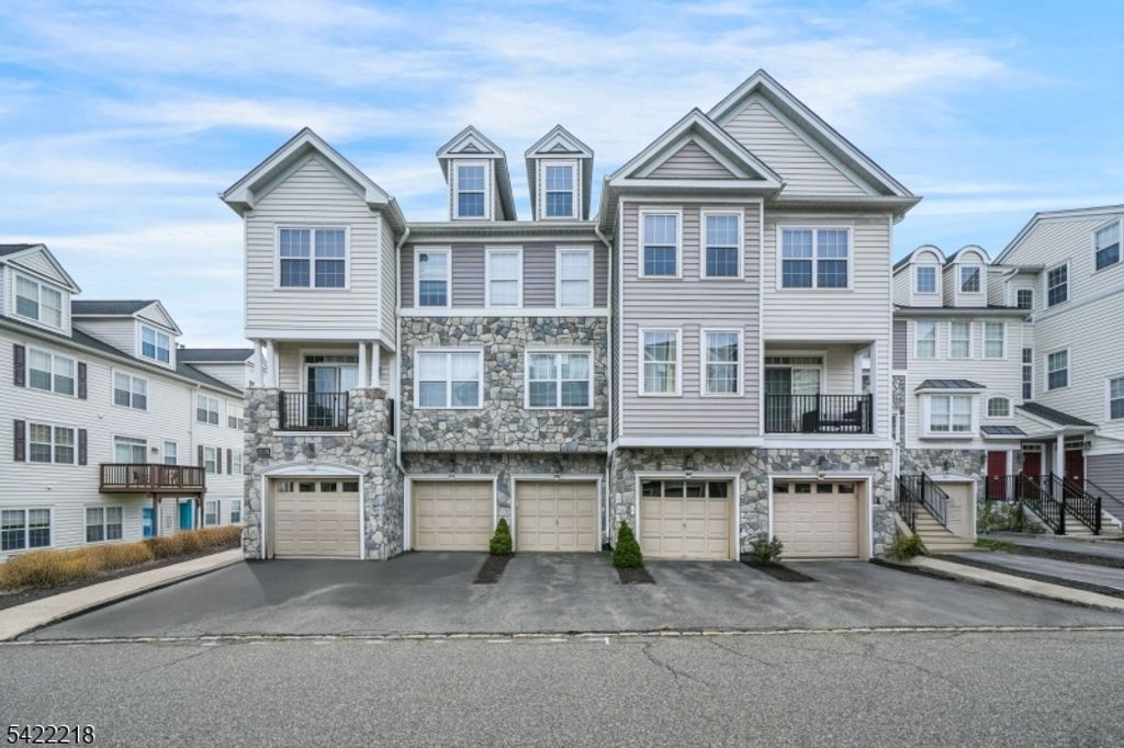 175 George Russell Way, Clifton City, NJ 07013