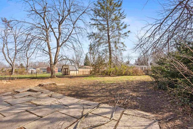 2624 Garden Park Drive, Fort Wayne, IN 46825