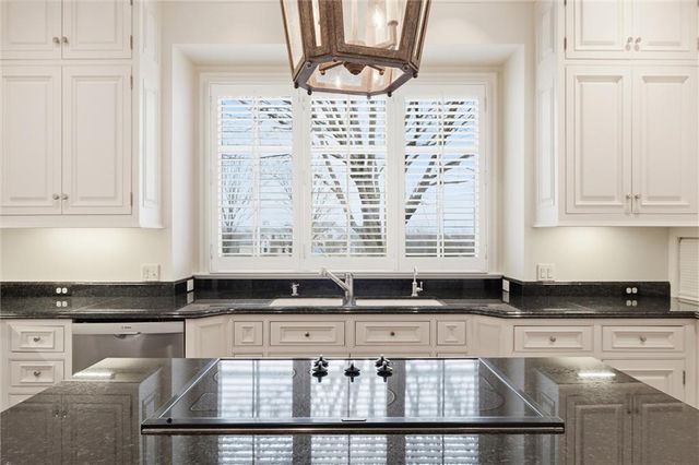 17960 Bond Street, Overland Park, KS 66013