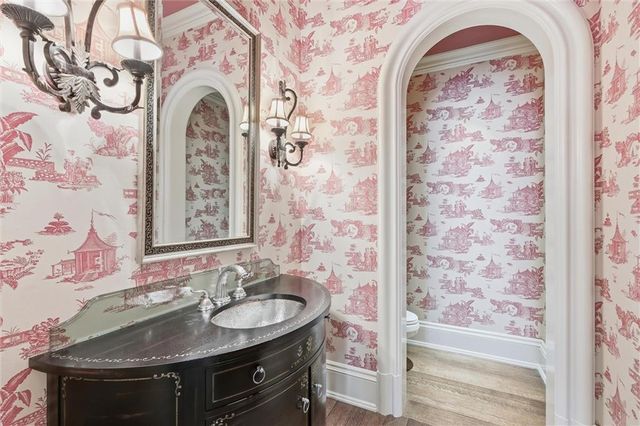 17960 Bond Street, Overland Park, KS 66013