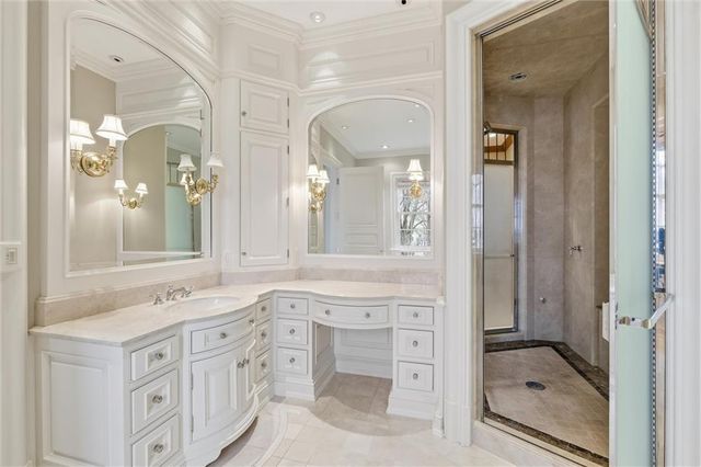 17960 Bond Street, Overland Park, KS 66013