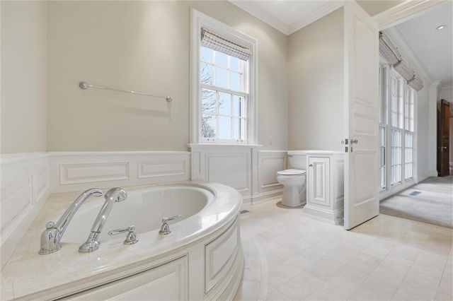 17960 Bond Street, Overland Park, KS 66013