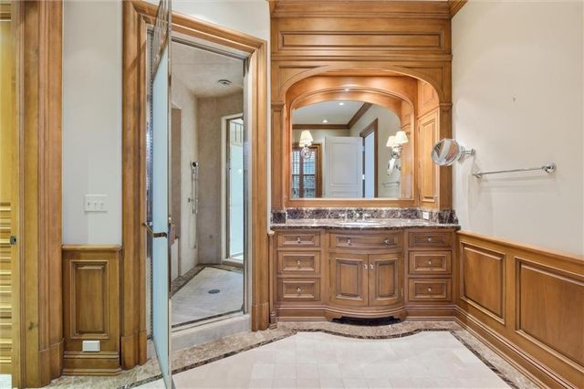 17960 Bond Street, Overland Park, KS 66013