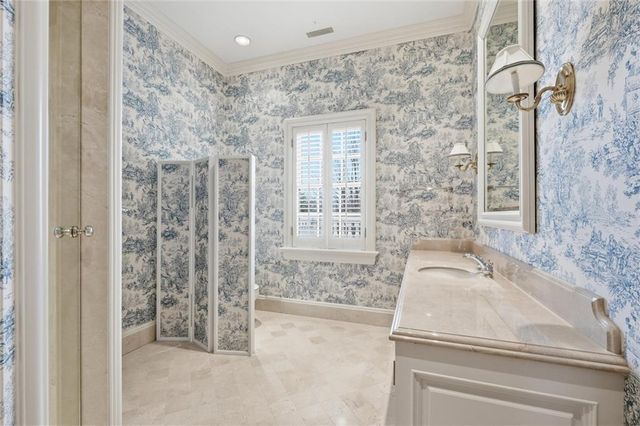 17960 Bond Street, Overland Park, KS 66013