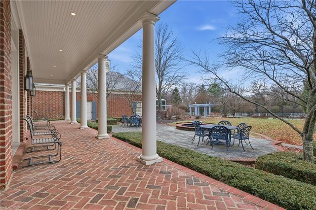 17960 Bond Street, Overland Park, KS 66013