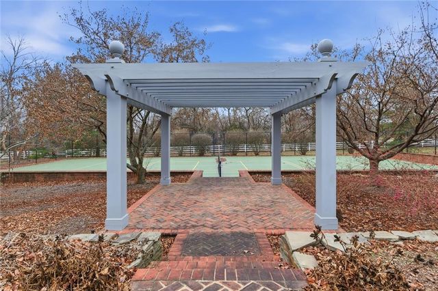 17960 Bond Street, Overland Park, KS 66013