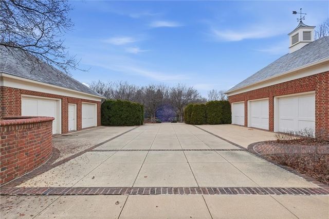 17960 Bond Street, Overland Park, KS 66013