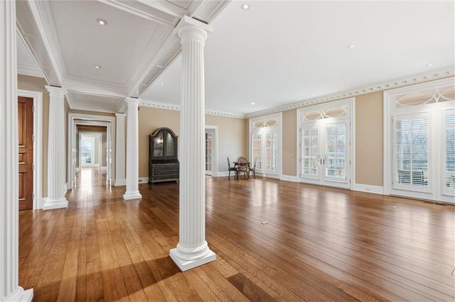 17960 Bond Street, Overland Park, KS 66013