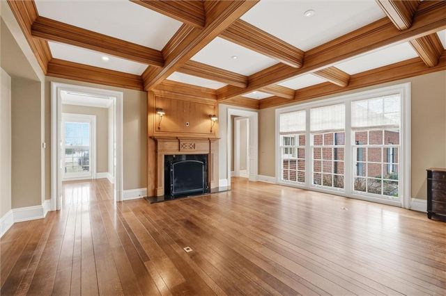 17960 Bond Street, Overland Park, KS 66013