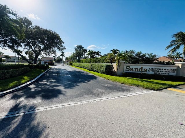 3216 S Lakeview Circle 5202, Fort Pierce, FL 34949