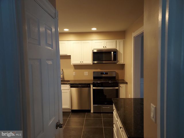 134 W 10TH AVE, Conshohocken, PA 19428