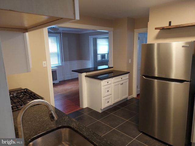 134 W 10TH AVE, Conshohocken, PA 19428