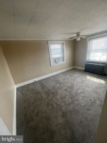 134 W 10TH AVE, Conshohocken, PA 19428