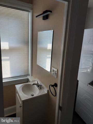 134 W 10TH AVE, Conshohocken, PA 19428