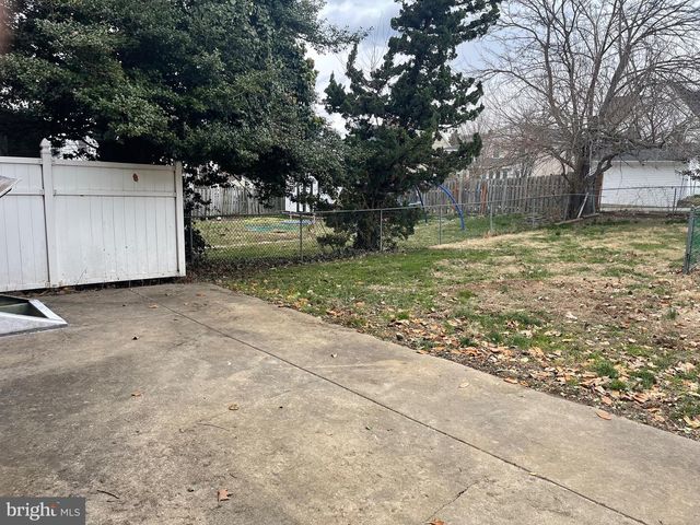 134 W 10TH AVE, Conshohocken, PA 19428