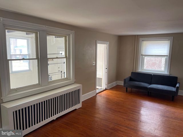 134 W 10TH AVE, Conshohocken, PA 19428