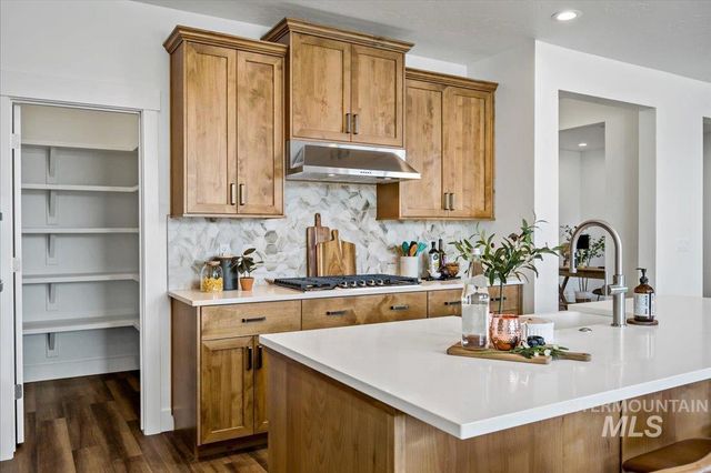 1881 N Desert Lily Ave, Star, ID 83669