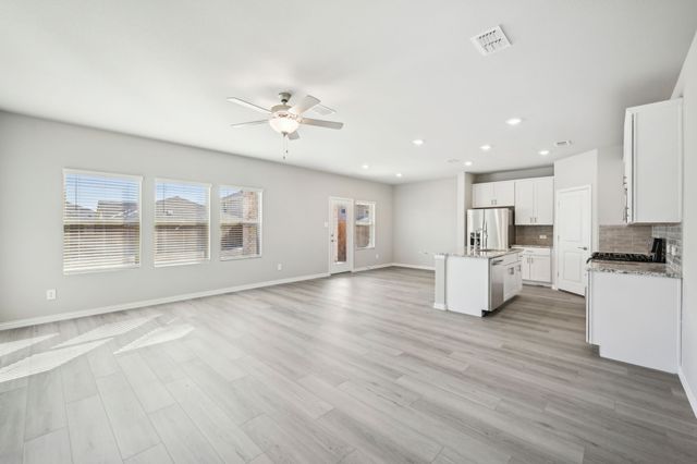 709 Caraway Drive, Princeton, TX 75071