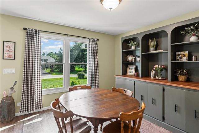 11111 Huron Drive, Spring Grove, IL 60081