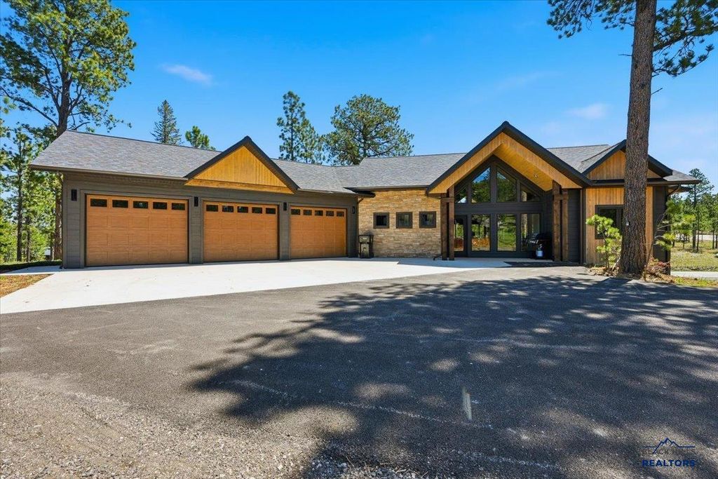 21385 TRAILSIDE RD, Lead, SD 57754