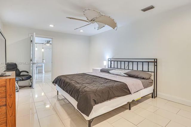 6950 SW 26th St, Miramar, FL 33023