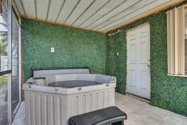 6950 SW 26th St, Miramar, FL 33023