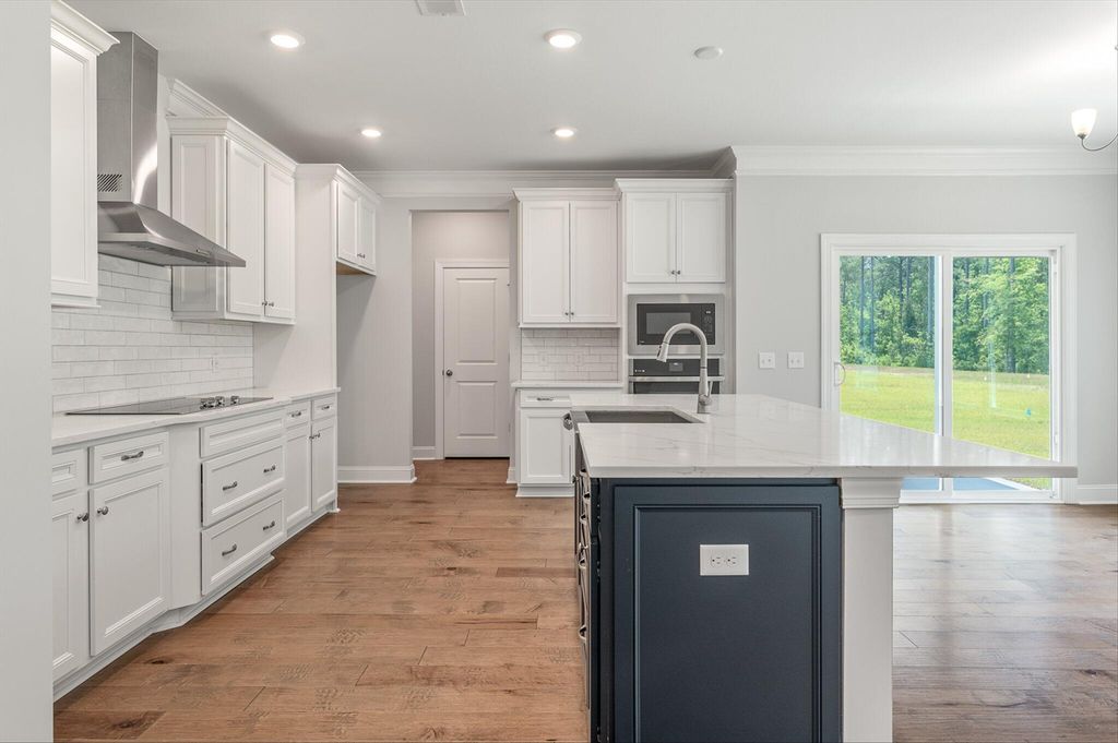 Image 7 of property listing at 165 Huguenot Trail, Huger, SC 29450