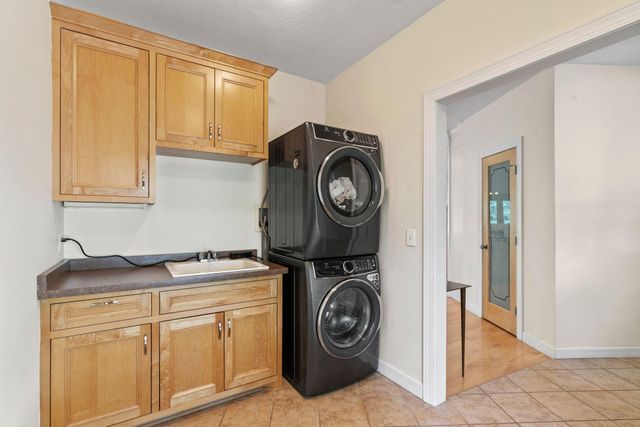 6030 Quantico Lane N, Plymouth, MN 55446