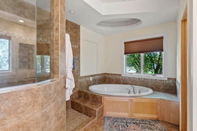 6030 Quantico Lane N, Plymouth, MN 55446