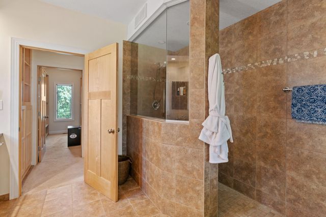 6030 Quantico Lane N, Plymouth, MN 55446