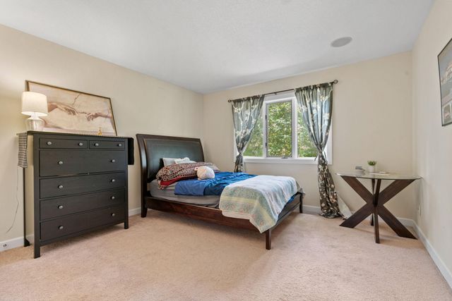 6030 Quantico Lane N, Plymouth, MN 55446