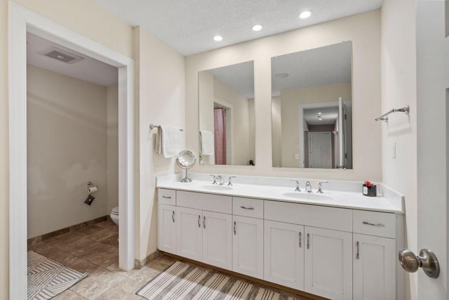 6030 Quantico Lane N, Plymouth, MN 55446