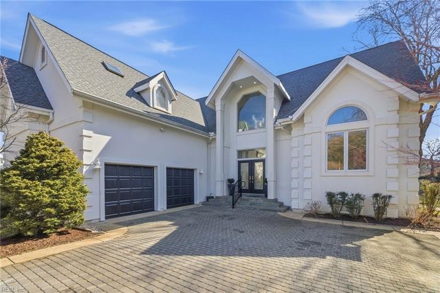 417 Croatan Hills DR, Virginia Beach, VA 23451