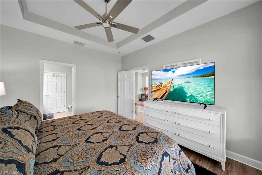 Image 12 of property listing at 1309 Pamplico CT, Cape Coral, FL 33991