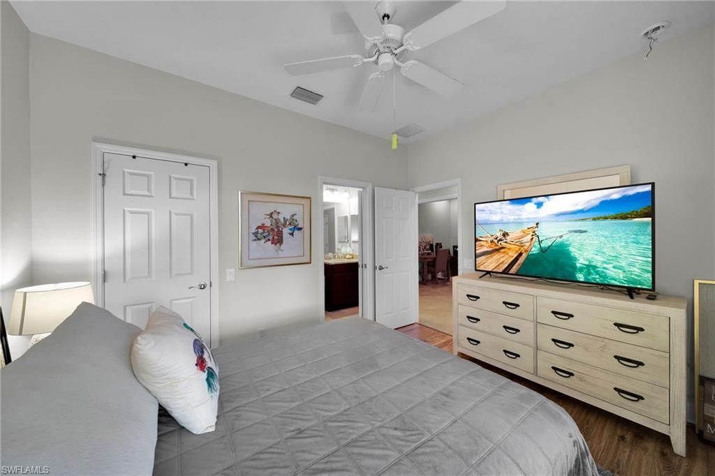 Image 17 of property listing at 1309 Pamplico CT, Cape Coral, FL 33991