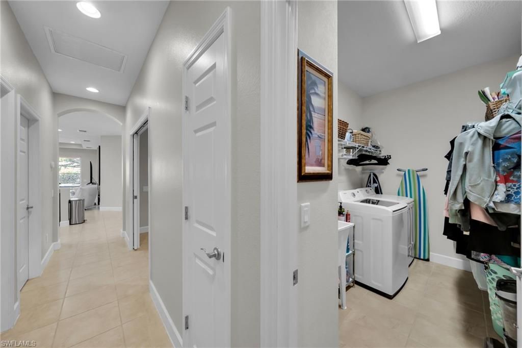 Image 19 of property listing at 1309 Pamplico CT, Cape Coral, FL 33991