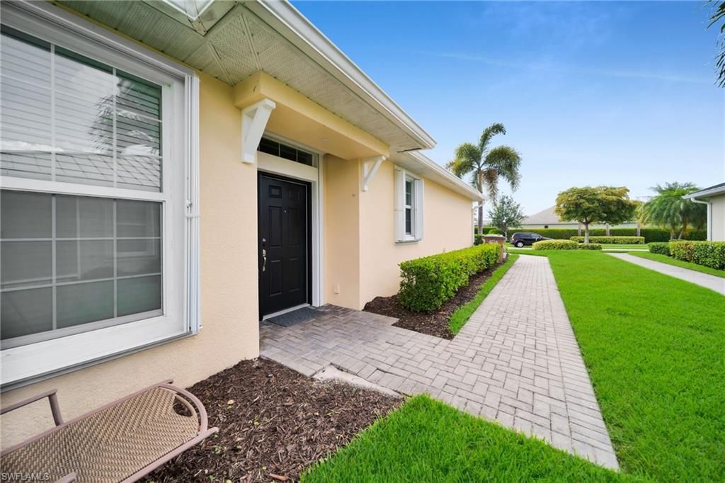 Image 27 of property listing at 1309 Pamplico CT, Cape Coral, FL 33991