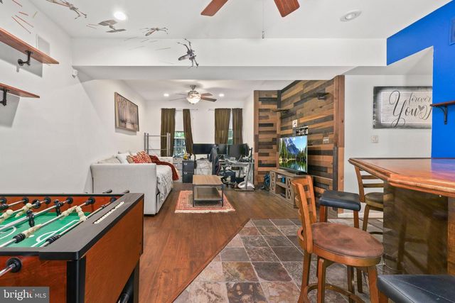 9402 LUKE DR, Manassas Park, VA 20111