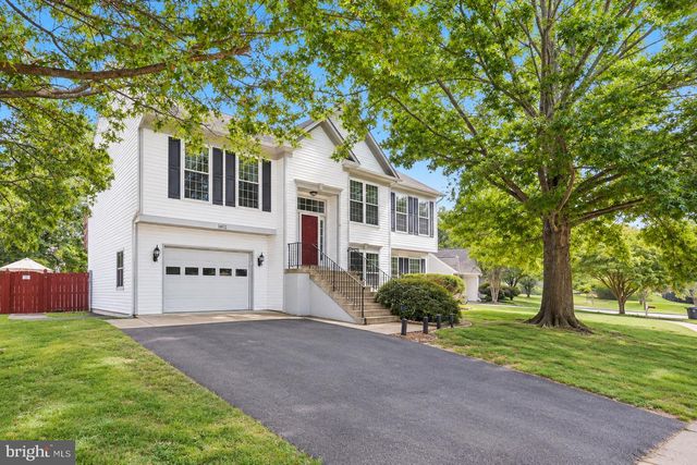 9402 LUKE DR, Manassas Park, VA 20111