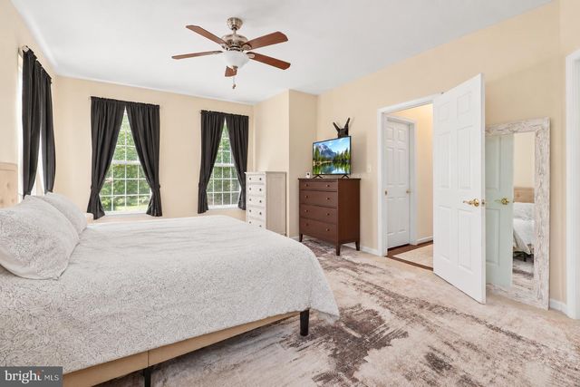 9402 LUKE DR, Manassas Park, VA 20111