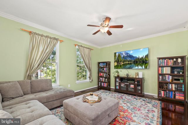9402 LUKE DR, Manassas Park, VA 20111