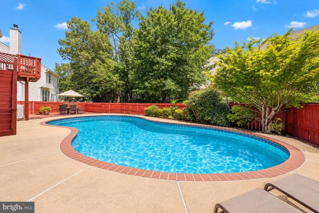9402 LUKE DR, Manassas Park, VA 20111