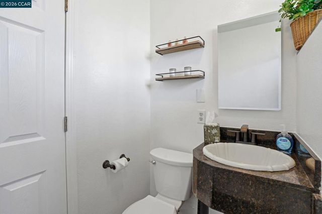 1370 Vine Ave, Martinez, CA 94553