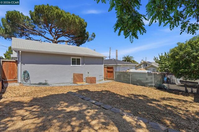 1370 Vine Ave, Martinez, CA 94553