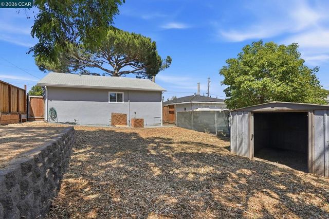 1370 Vine Ave, Martinez, CA 94553