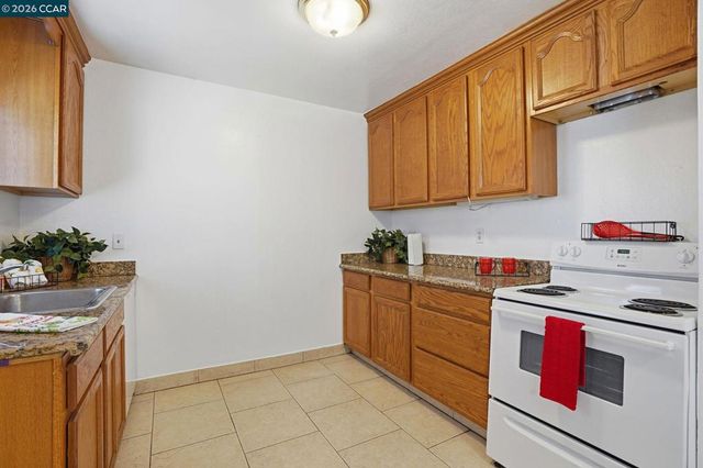 1370 Vine Ave, Martinez, CA 94553