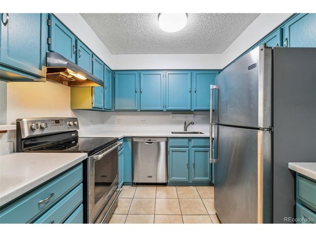 205 Wright St 204, Lakewood, CO 80228