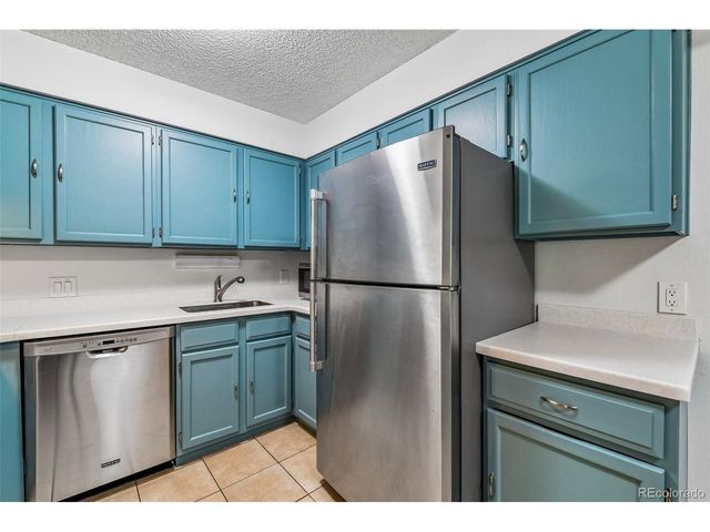 205 Wright St 204, Lakewood, CO 80228